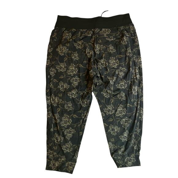 Athleta Trekkie North Joggers Floral Print Pants Black Green Size 18 - Picture 5 of 6